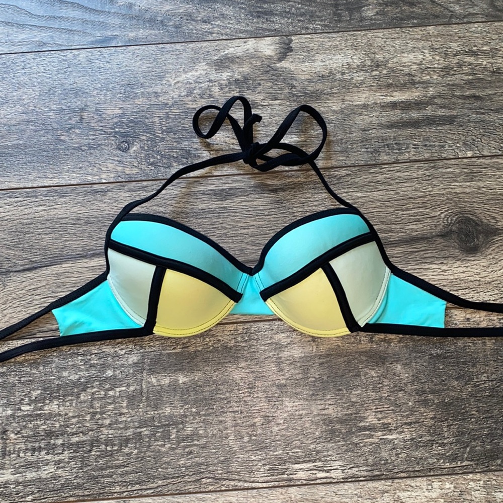 Bikini Top - Picture 1 of 2